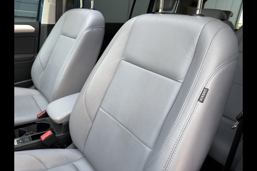Volkswagen Touran 1.5 TSi 150pk DSG Comfortline 7-persoons SCHUIFDAK/LEDER/CAMERA/NAVI/ADAPT.CRUISE/WINTERPACK