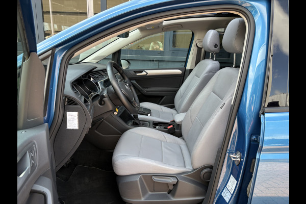 Volkswagen Touran 1.5 TSi 150pk DSG Comfortline 7-persoons SCHUIFDAK/LEDER/CAMERA/NAVI/ADAPT.CRUISE/WINTERPACK