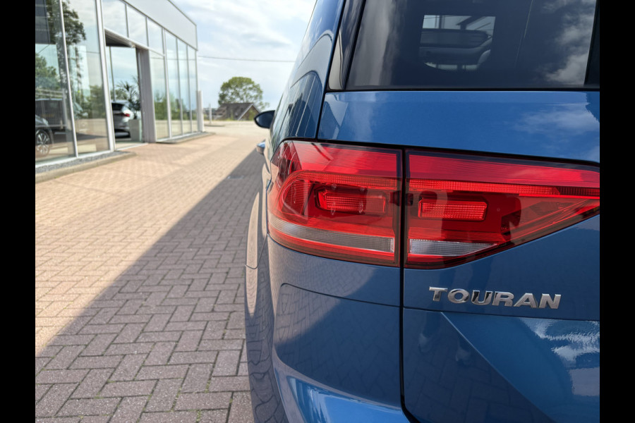 Volkswagen Touran 1.5 TSi 150pk DSG Comfortline 7-persoons SCHUIFDAK/LEDER/CAMERA/NAVI/ADAPT.CRUISE/WINTERPACK