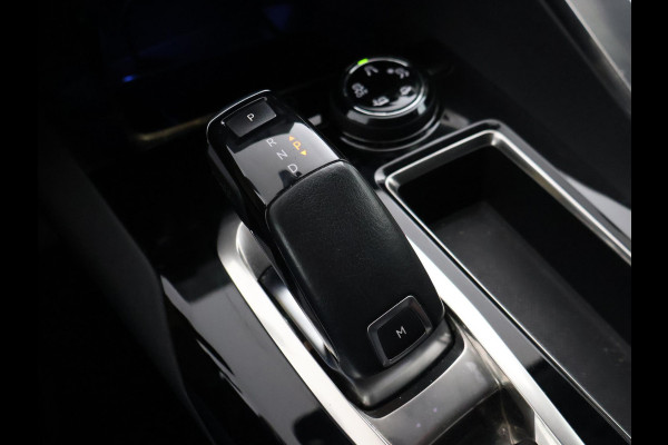 Peugeot 3008 1.2 PT 130 PK AUT. + TREKHAAK | STOELVERWARMING | APPLE CARPLAY |