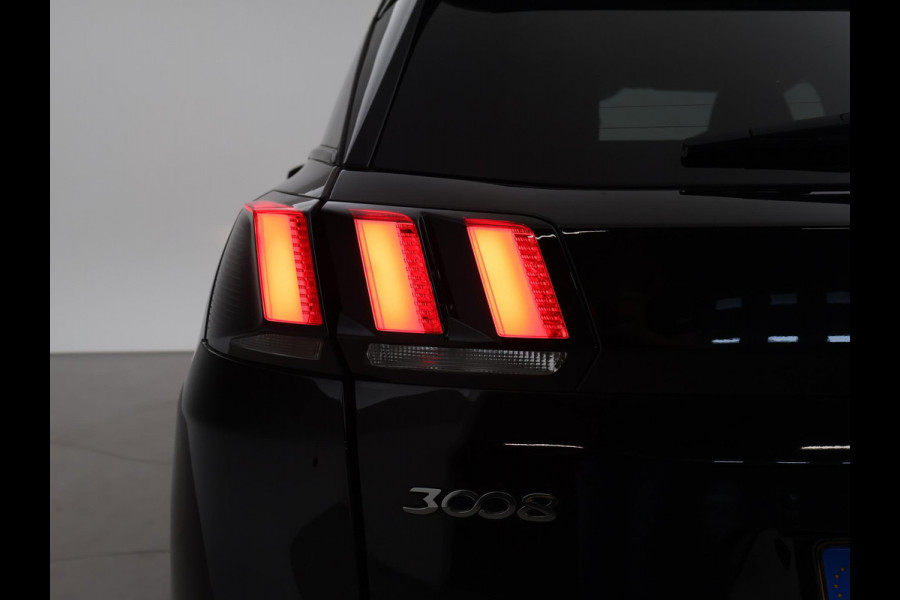 Peugeot 3008 1.2 PT 130 PK AUT. + TREKHAAK | STOELVERWARMING | APPLE CARPLAY |