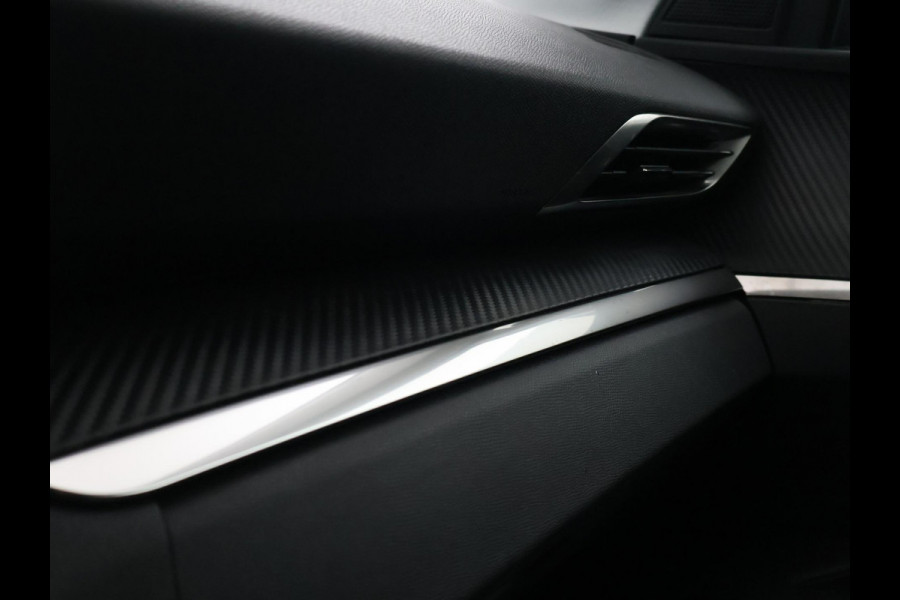 Peugeot 3008 1.2 PT 130 PK AUT. + TREKHAAK | STOELVERWARMING | APPLE CARPLAY |