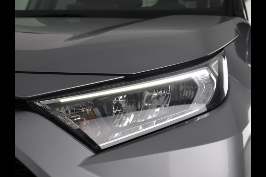 Toyota RAV4 2.5 HYBRID BI-TONE BLACKSTYLE GARANTIE 9-2030* PARKEERSENSOREN VOOR & ACHTER . APPLE CARPLAY & ANDRIOD AUTO .
