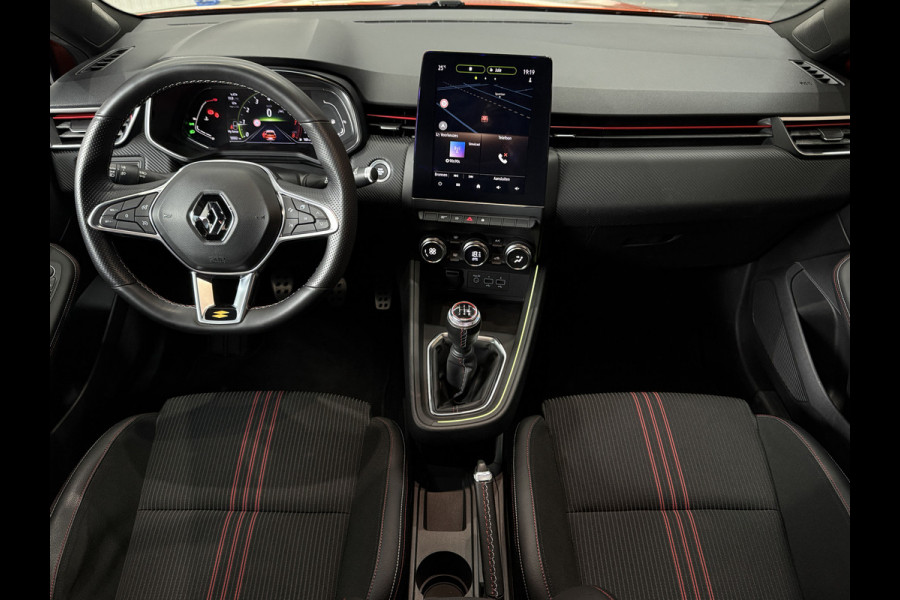 Renault Clio 1.0 TCe 100pk R.S. Line | Groot Navi | Camera | Carplay | 17 inch | Sport stoelen | 100% onderhouden!