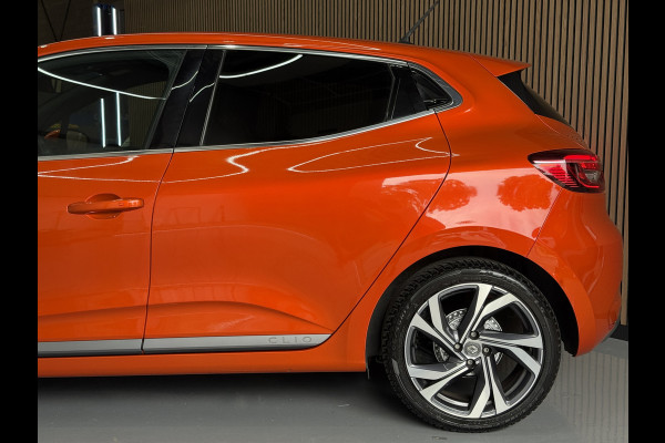 Renault Clio 1.0 TCe 100pk R.S. Line | Groot Navi | Camera | Carplay | 17 inch | Sport stoelen | 100% onderhouden!