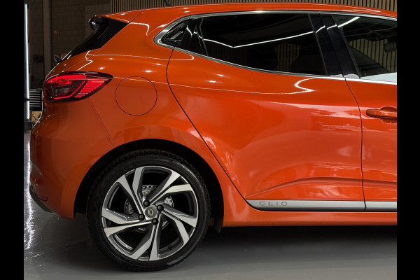 Renault Clio 1.0 TCe 100pk R.S. Line | Groot Navi | Camera | Carplay | 17 inch | Sport stoelen | 100% onderhouden!