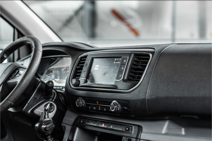 Peugeot Expert 2.0 BlueHDI L2 Premium | CarPlay | Navigatie | 3-Zitter | Cruise control | Airco | Nieuwe APK | Orig. NL Auto | L2H1 | Lang