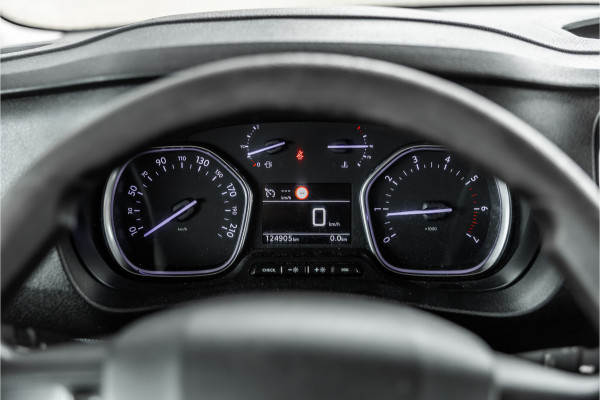 Peugeot Expert 2.0 BlueHDI L2 Premium | CarPlay | Navigatie | 3-Zitter | Cruise control | Airco | Nieuwe APK | Orig. NL Auto | L2H1 | Lang