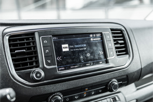 Peugeot Expert 2.0 BlueHDI L2 Premium | CarPlay | Navigatie | 3-Zitter | Cruise control | Airco | Nieuwe APK | Orig. NL Auto | L2H1 | Lang