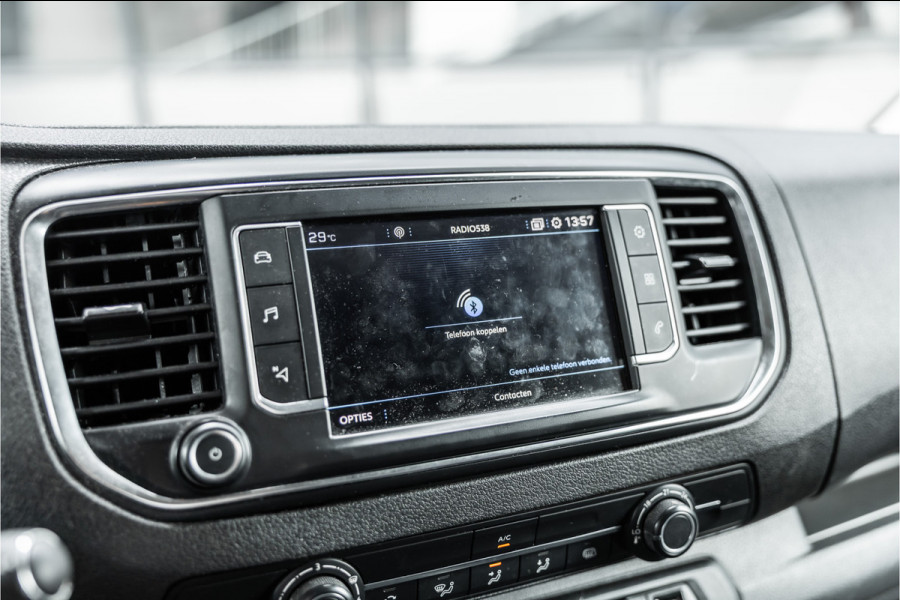 Peugeot Expert 2.0 BlueHDI L2 Premium | CarPlay | Navigatie | 3-Zitter | Cruise control | Airco | Nieuwe APK | Orig. NL Auto | L2H1 | Lang