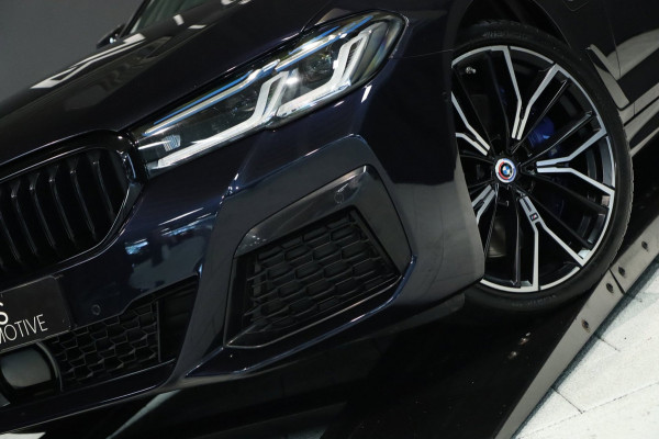 BMW 5 Serie 545e xDrive M Sport / 50 Jahre / PANO / HK / LASER / HUD / 2X MEMORY / CAMERA / SHADOW LINE