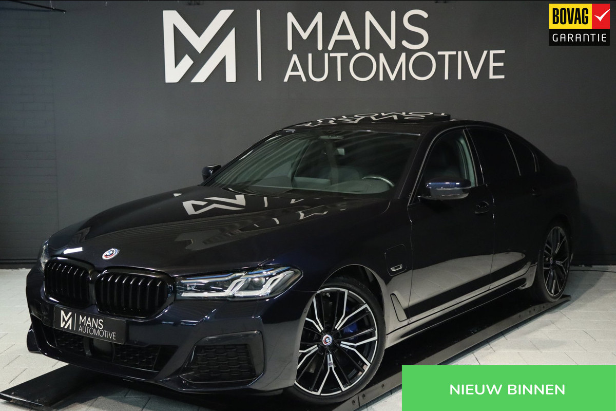 BMW 5 Serie 545e xDrive M Sport / 50 Jahre / PANO / HK / LASER / HUD / 2X MEMORY / CAMERA / SHADOW LINE