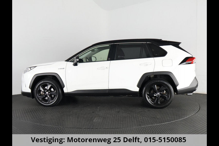 Toyota RAV4 2.5 HYBRID 4WD DYNAMIC PACK GARANTIE TOT 05-2031! SLECHTS 39.000 KM! 1650 KG TREKGEWICHT. STUUR & STOELVERWARMING . NAVIGATIE .PDC V & A .