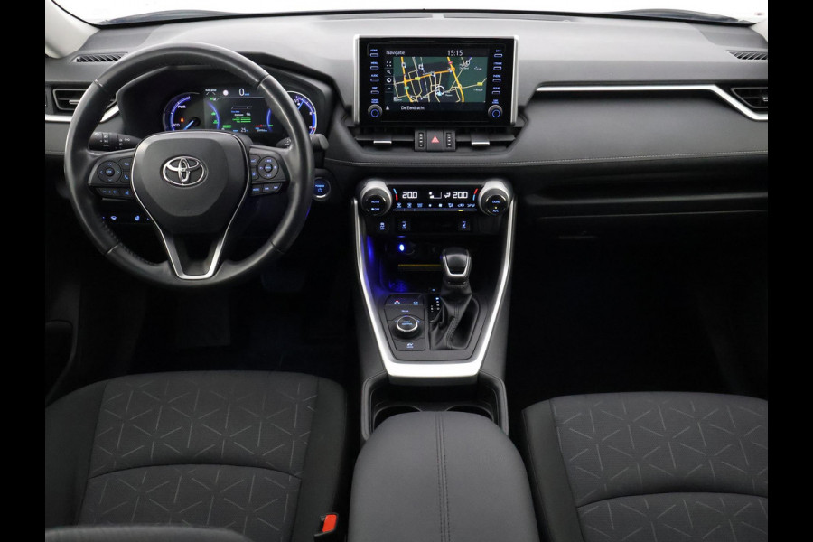 Toyota RAV4 2.5 HYBRID 4WD DYNAMIC PACK GARANTIE TOT 05-2031! SLECHTS 39.000 KM! 1650 KG TREKGEWICHT. STUUR & STOELVERWARMING . NAVIGATIE .PDC V & A .