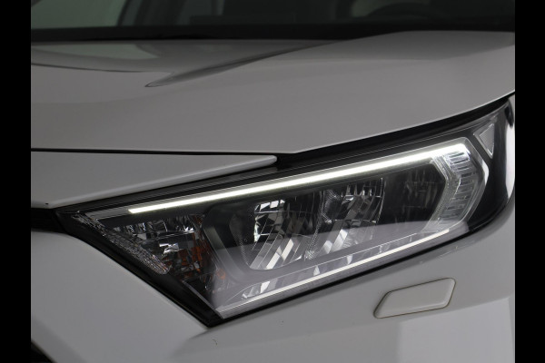 Toyota RAV4 2.5 HYBRID 4WD DYNAMIC PACK GARANTIE TOT 05-2031! SLECHTS 39.000 KM! 1650 KG TREKGEWICHT. STUUR & STOELVERWARMING . NAVIGATIE .PDC V & A .
