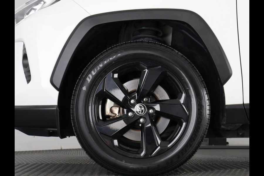 Toyota RAV4 2.5 HYBRID 4WD DYNAMIC PACK GARANTIE TOT 05-2031! SLECHTS 39.000 KM! 1650 KG TREKGEWICHT. STUUR & STOELVERWARMING . NAVIGATIE .PDC V & A .