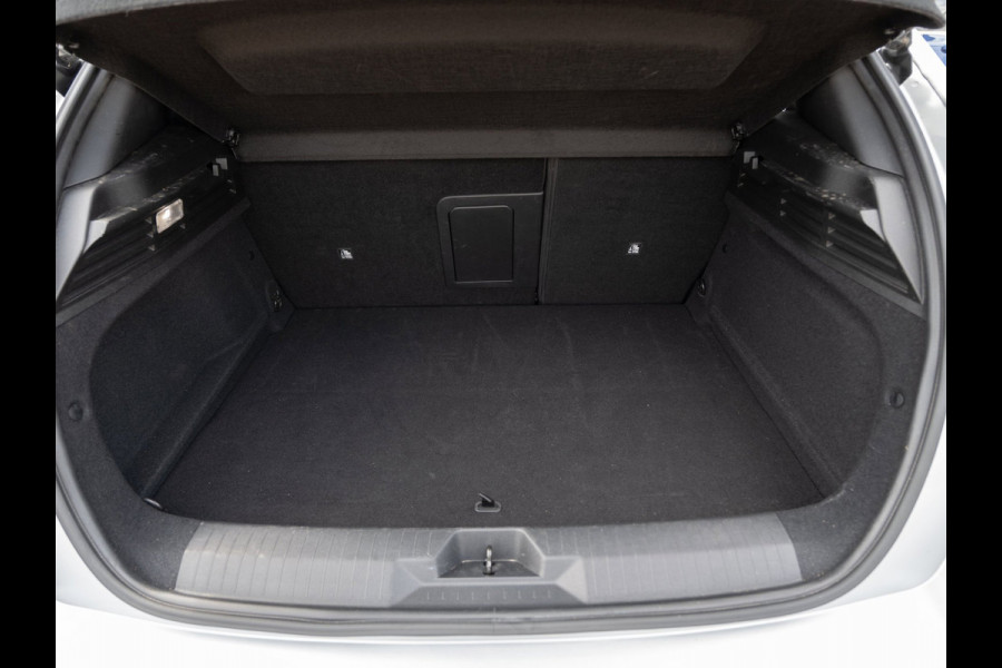 Opel Astra 1.6 Turbo Plug In Hybrid GSe Ultimate | Pano | Surround View | BTW | 4.175KM