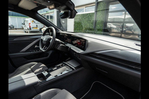Opel Astra 1.6 Turbo Plug In Hybrid GSe Ultimate | Pano | Surround View | BTW | 4.175KM