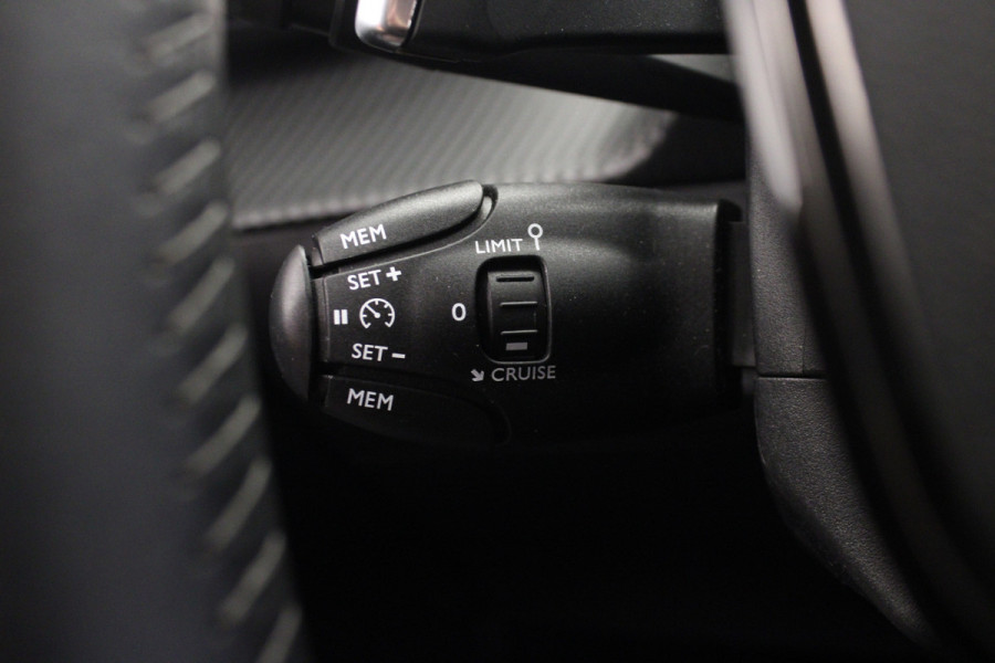 Peugeot 208 1.2 PureTech Allure Pack |Camera|