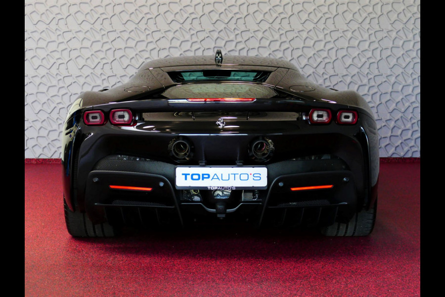 Ferrari SF90 Stradale 4.0 V8 1000 pk INCL BTW/BPM. CARBON SEATS/STUUR LIFT CARPLAY AFS CAMERA phev
