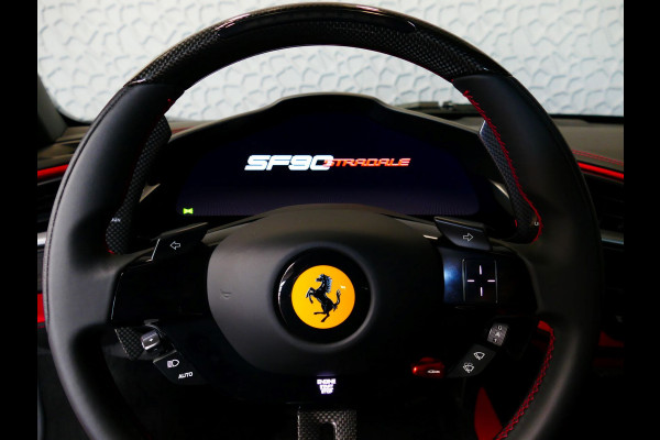 Ferrari SF90 Stradale 4.0 V8 1000 pk INCL BTW/BPM. CARBON SEATS/STUUR LIFT CARPLAY AFS CAMERA phev