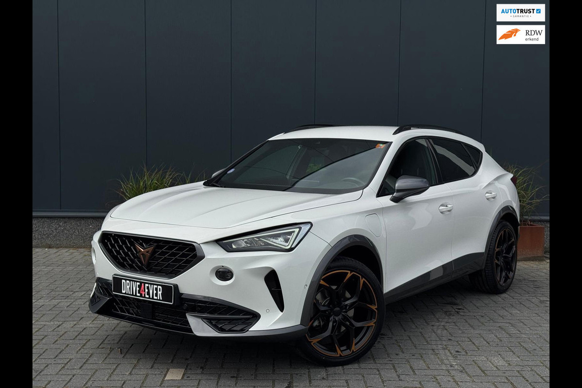 CUPRA Formentor 1.4 e-Hybrid Business 9-23 204pk NAVI | CAMERA | LEDER | PDC | SPORTVELGEN