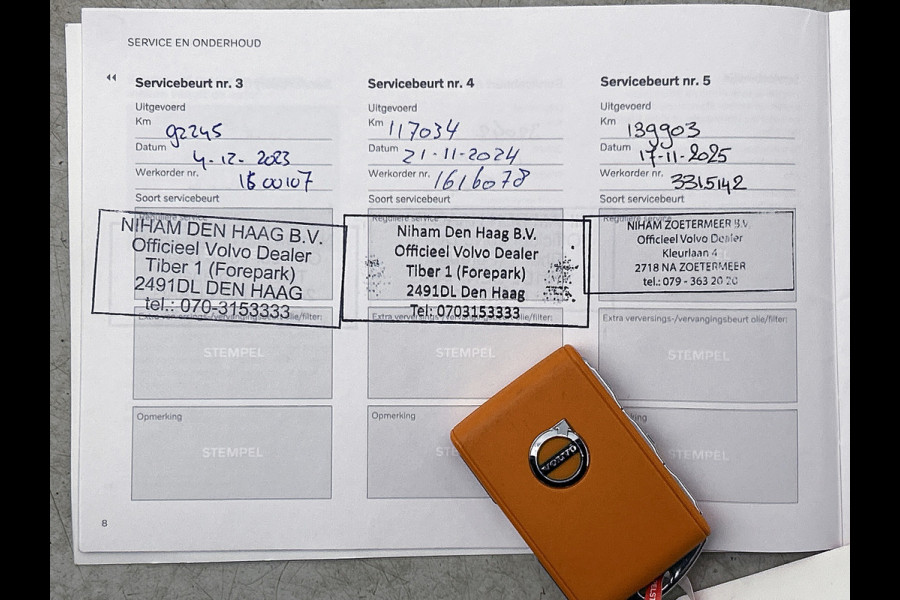 Volvo XC40 T2 130PK R-Design / Trekhaak / 1/2 Leder / Airco-ecc./ Navigatie / Stoelverwarming / Pdc. / Apk 11-2026