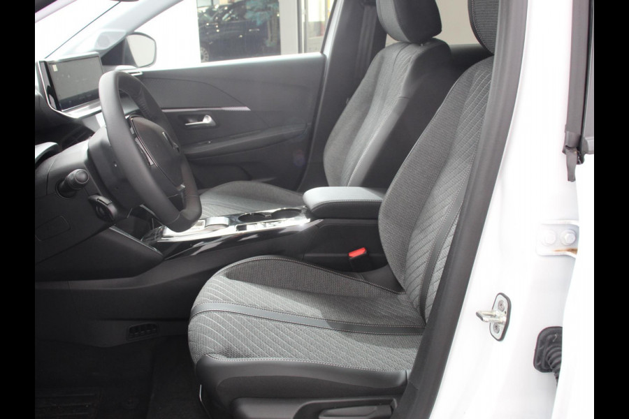 Peugeot e-208 EV Allure 50 kWh Warmtepomp Navigatie Apple Carplay Android Auto Parkeerhulp Cruise Control Full Led Climate Control Lichtmetalen velgen