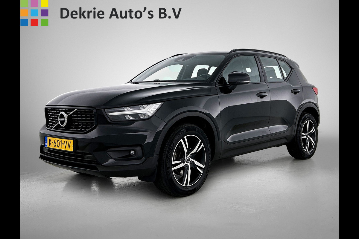 Volvo XC40 1.5 T2 130PK R-Design / Trekhaak / 1/2 Leder / Airco-ecc./ Navigatie / Stoelverwarming / Pdc. / Apk 11-2026