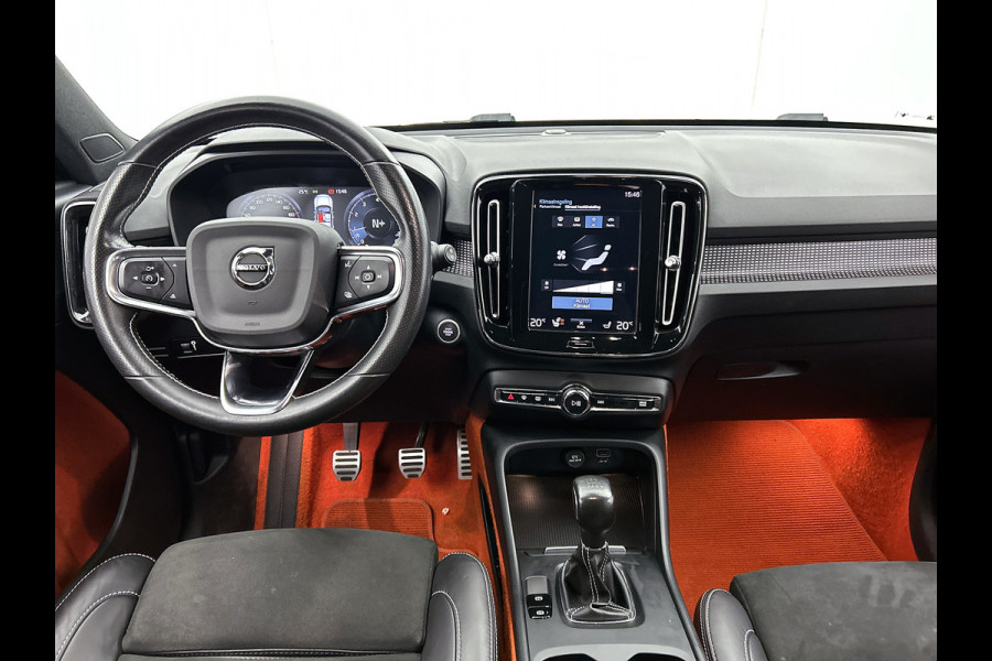 Volvo XC40 T2 130PK R-Design / Trekhaak / 1/2 Leder / Airco-ecc./ Navigatie / Stoelverwarming / Pdc. / Apk 11-2026