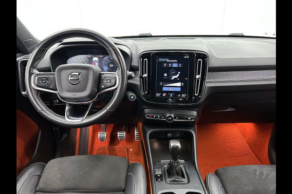 Volvo XC40 T2 130PK R-Design / Trekhaak / 1/2 Leder / Airco-ecc./ Navigatie / Stoelverwarming / Pdc. / Apk 11-2026