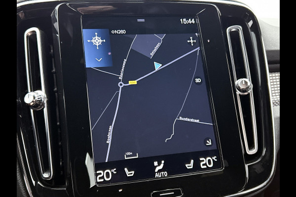Volvo XC40 T2 130PK R-Design / Trekhaak / 1/2 Leder / Airco-ecc./ Navigatie / Stoelverwarming / Pdc. / Apk 11-2026