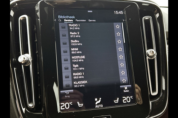 Volvo XC40 T2 130PK R-Design / Trekhaak / 1/2 Leder / Airco-ecc./ Navigatie / Stoelverwarming / Pdc. / Apk 11-2026