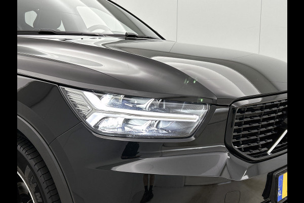 Volvo XC40 T2 130PK R-Design / Trekhaak / 1/2 Leder / Airco-ecc./ Navigatie / Stoelverwarming / Pdc. / Apk 11-2026