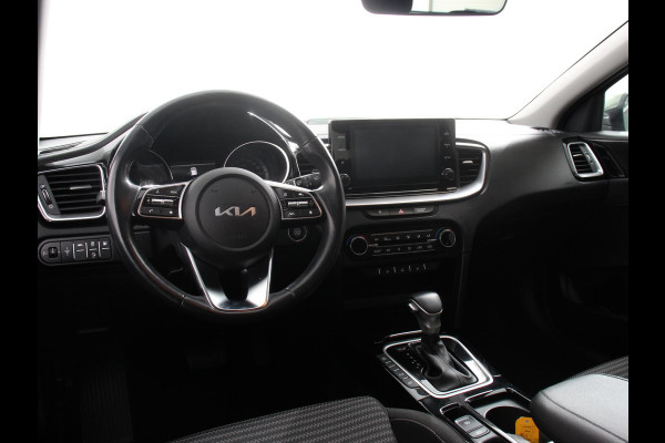 Kia Ceed Sportswagon 1.6 GDI PHEV DynamicLine Automaat Climate control Keyless Cruise control LED Parkeersensoren achter Camera Stuur verwarming Stoel verwarming Apple Carplay/ Andriod Auto