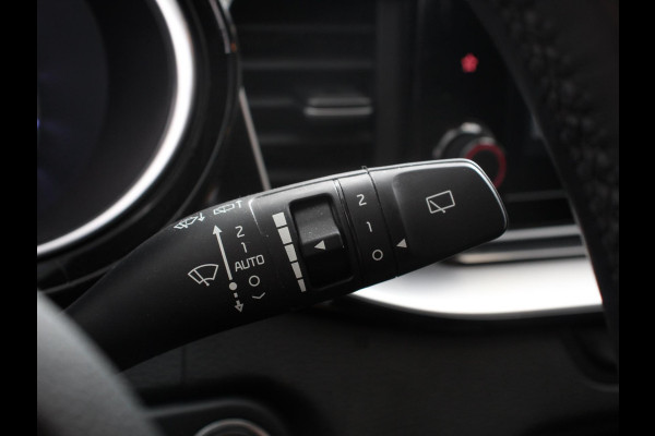 Kia Ceed Sportswagon 1.6 GDI PHEV DynamicLine Automaat Climate control Keyless Cruise control LED Parkeersensoren achter Camera Stuur verwarming Stoel verwarming Apple Carplay/ Andriod Auto