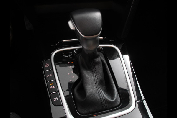 Kia Ceed Sportswagon 1.6 GDI PHEV DynamicLine Automaat Climate control Keyless Cruise control LED Parkeersensoren achter Camera Stuur verwarming Stoel verwarming Apple Carplay/ Andriod Auto
