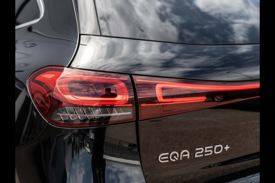 Mercedes-Benz EQA 250+ Luxury Line 71 kWh | SOH 97,7% | DC-Laden | WLTP 540KM | Pano | Surround View | Sfeer