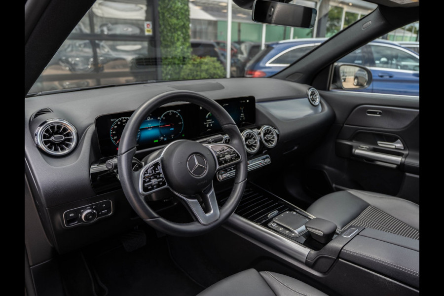 Mercedes-Benz EQA 250+ Luxury Line 71 kWh | SOH 97,7% | DC-Laden | WLTP 540KM | Pano | Surround View | Sfeer