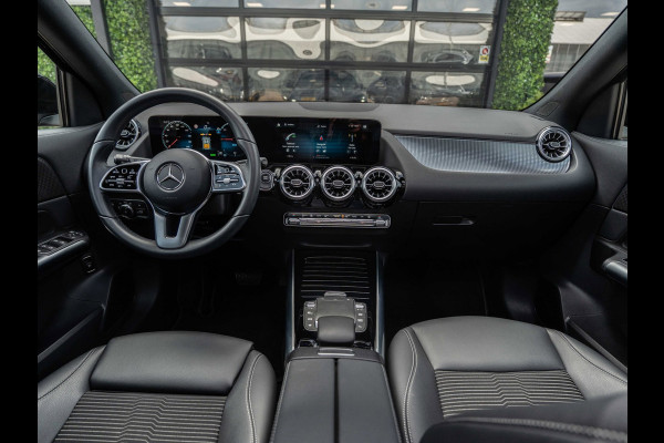 Mercedes-Benz EQA 250+ Luxury Line 71 kWh | SOH 97,7% | DC-Laden | WLTP 540KM | Pano | Surround View | Sfeer