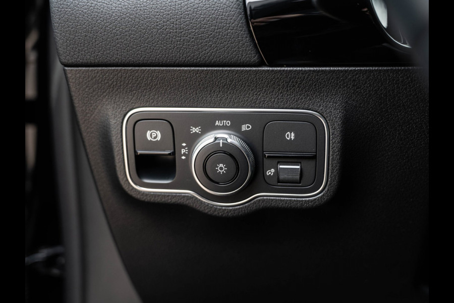 Mercedes-Benz EQA 250+ Luxury Line 71 kWh | SOH 97,7% | DC-Laden | WLTP 540KM | Pano | Surround View | Sfeer
