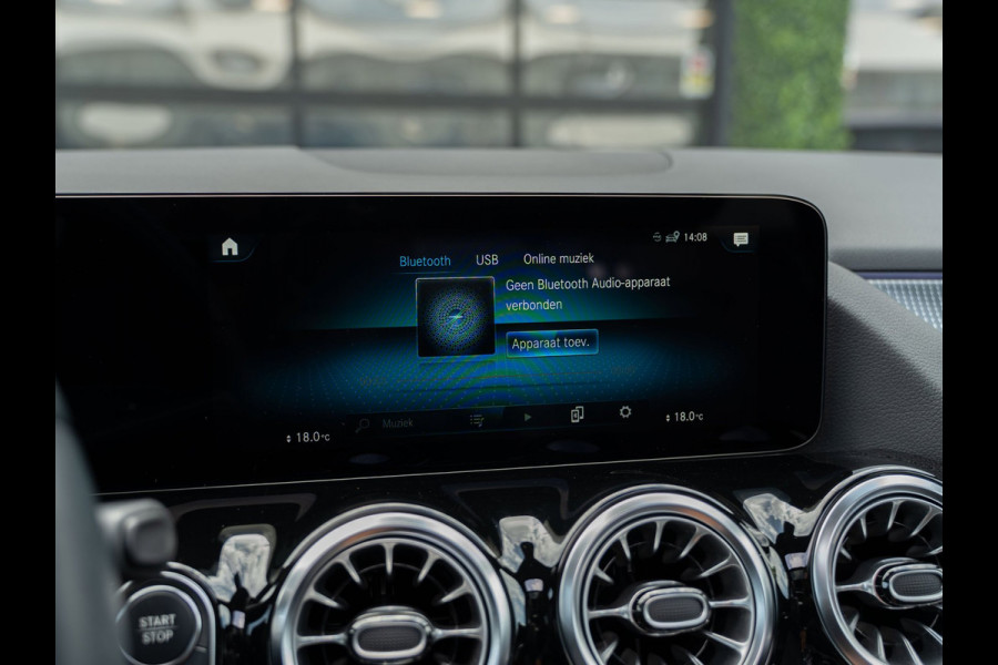 Mercedes-Benz EQA 250+ Luxury Line 71 kWh | SOH 97,7% | DC-Laden | WLTP 540KM | Pano | Surround View | Sfeer