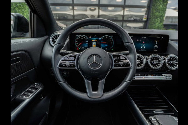 Mercedes-Benz EQA 250+ Luxury Line 71 kWh | SOH 97,7% | DC-Laden | WLTP 540KM | Pano | Surround View | Sfeer