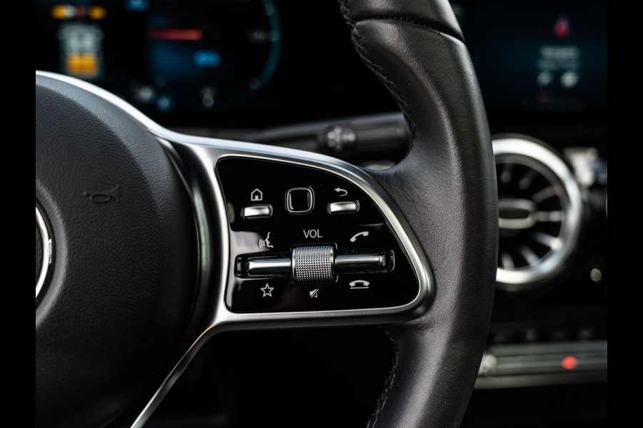 Mercedes-Benz EQA 250+ Luxury Line 71 kWh | SOH 97,7% | DC-Laden | WLTP 540KM | Pano | Surround View | Sfeer