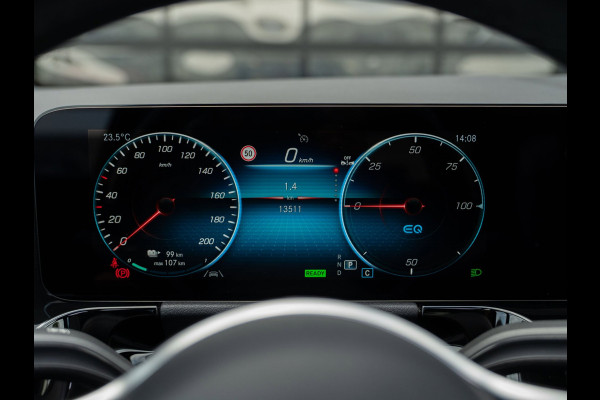 Mercedes-Benz EQA 250+ Luxury Line 71 kWh | SOH 97,7% | DC-Laden | WLTP 540KM | Pano | Surround View | Sfeer