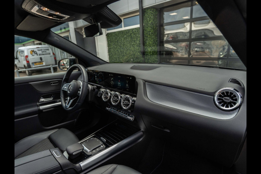 Mercedes-Benz EQA 250+ Luxury Line 71 kWh | SOH 97,7% | DC-Laden | WLTP 540KM | Pano | Surround View | Sfeer