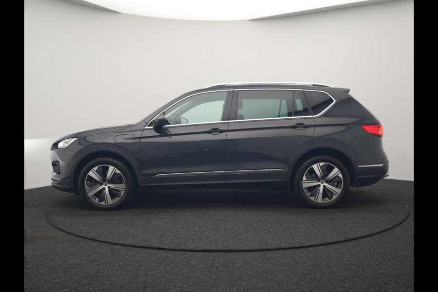 Seat Tarraco 1.4 TSI e-Hybrid Xcellence PHEV 245pk Dealer O.H. | Trekhaak Af Fabriek | Adaptive Cruise | Camera | Keyless | Sportstoelen Verwarmd | Apple Carplay | Virtual | Navigatie | DAB | 19"L.M | Plug In Hybrid |