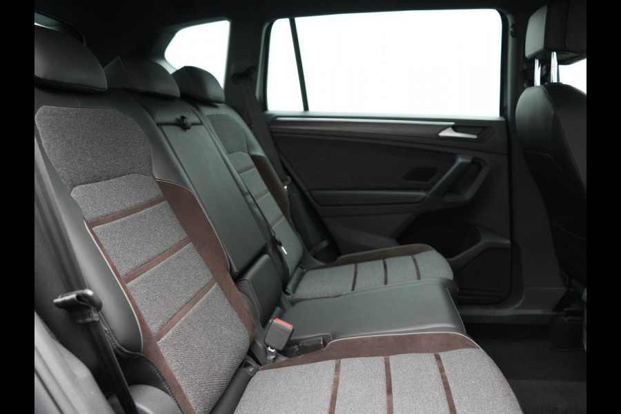 Seat Tarraco 1.4 TSI e-Hybrid Xcellence PHEV 245pk Dealer O.H. | Trekhaak Af Fabriek | Adaptive Cruise | Camera | Keyless | Sportstoelen Verwarmd | Apple Carplay | Virtual | Navigatie | DAB | 19"L.M | Plug In Hybrid |