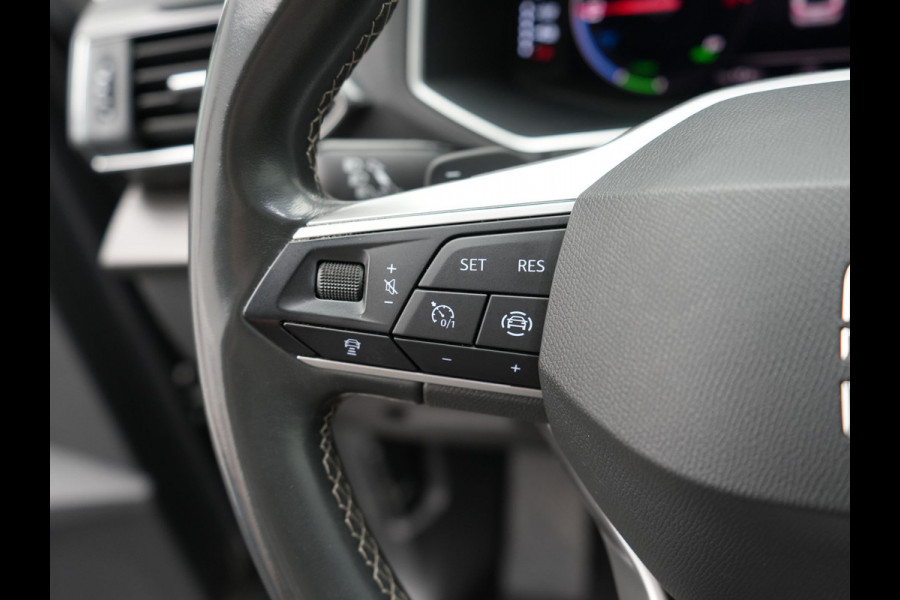 Seat Tarraco 1.4 TSI e-Hybrid Xcellence PHEV 245pk Dealer O.H. | Trekhaak Af Fabriek | Adaptive Cruise | Camera | Keyless | Sportstoelen Verwarmd | Apple Carplay | Virtual | Navigatie | DAB | 19"L.M | Plug In Hybrid |