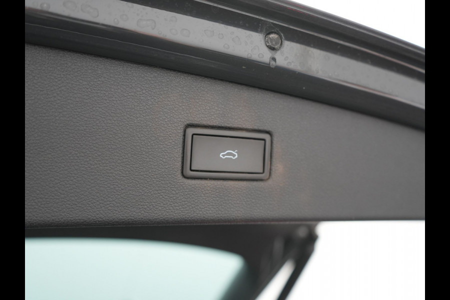 Seat Tarraco 1.4 TSI e-Hybrid Xcellence PHEV 245pk Dealer O.H. | Trekhaak Af Fabriek | Adaptive Cruise | Camera | Keyless | Sportstoelen Verwarmd | Apple Carplay | Virtual | Navigatie | DAB | 19"L.M | Plug In Hybrid |